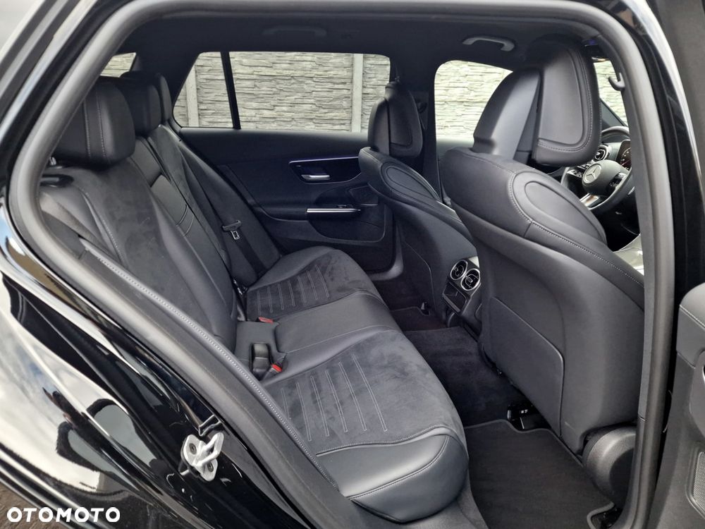 Mercedes-Benz Klasa C 300 d 9G-TRONIC - 21