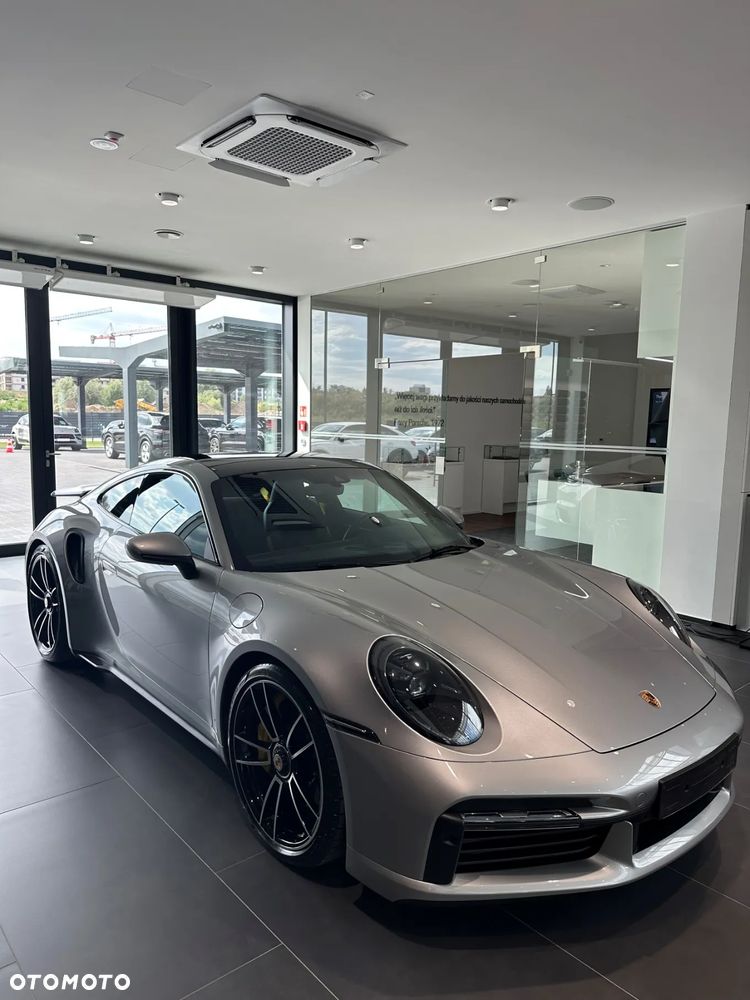 Porsche 911 Turbo S - 1
