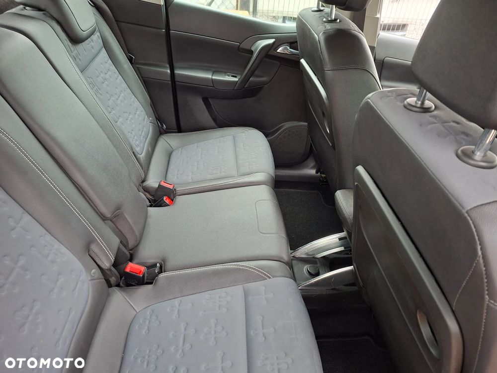 Opel Meriva - 10