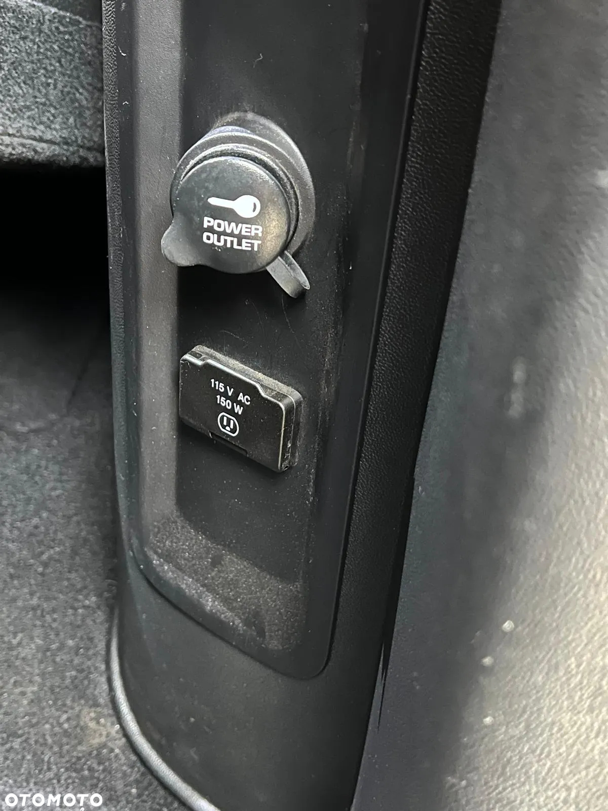 Dodge Grand Caravan - 28