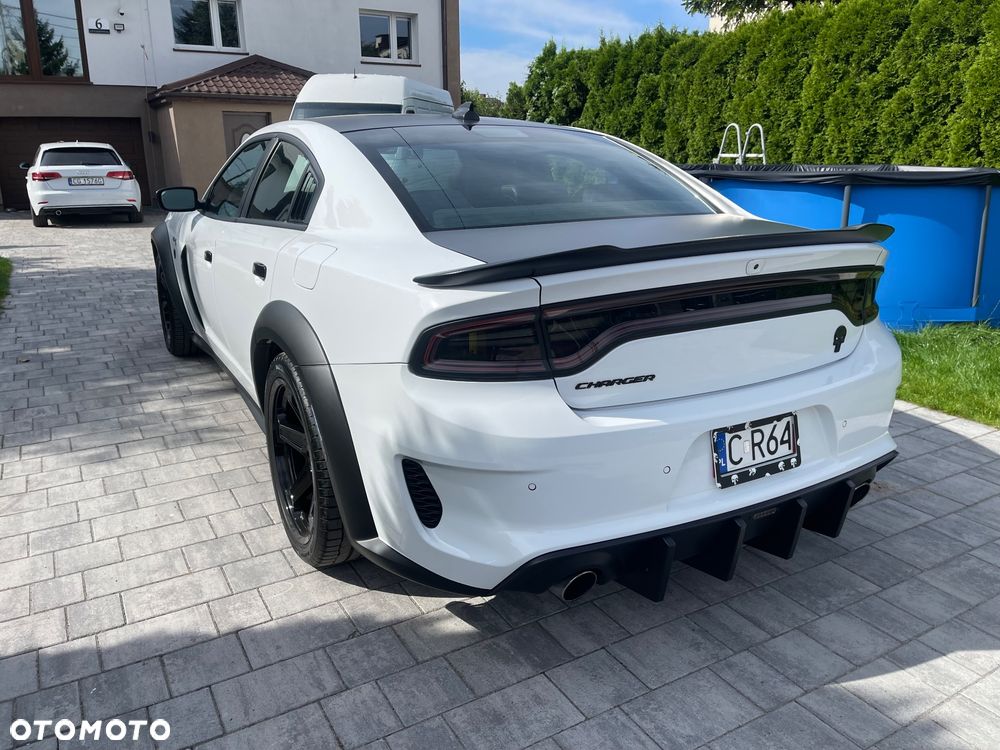 Dodge Charger 6.4 Scat Pack Widebody - 8