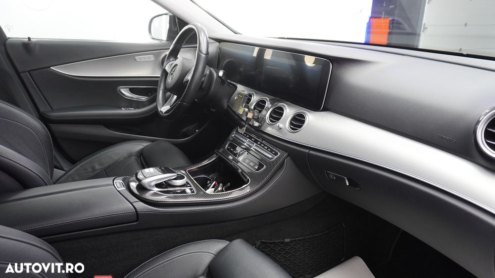 Mercedes-Benz E - 12
