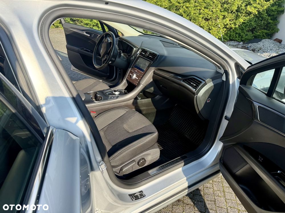 Ford Mondeo 2.0 EcoBlue Titanium - 26