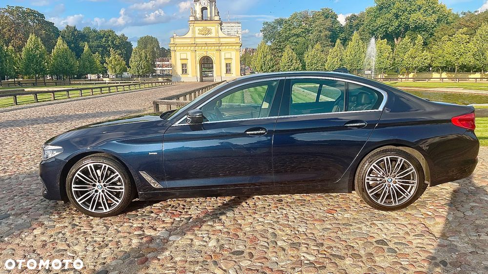 BMW Seria 5 520d xDrive Luxury Line - 7