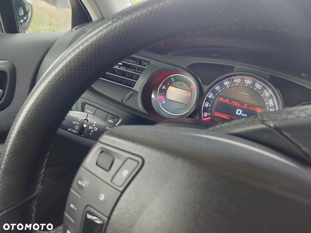 Citroën C5 2.0 HDi Exclusive - 22