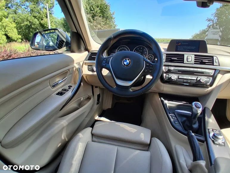 BMW Seria 3 320d xDrive Modern Line - 13
