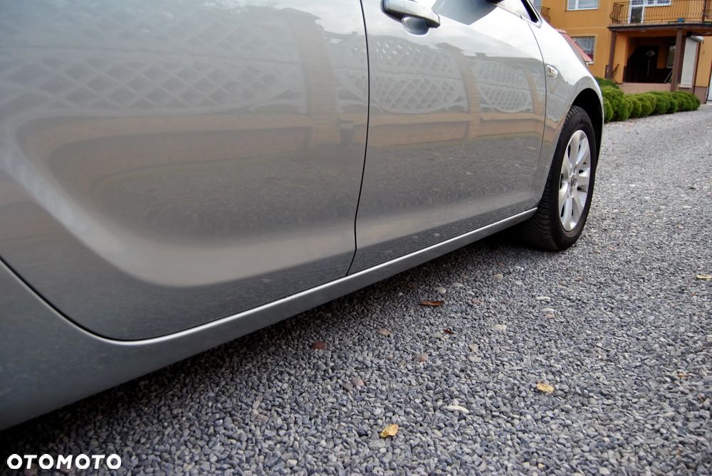 Opel Astra IV 1.4 T Cosmo S&S EU6 - 21