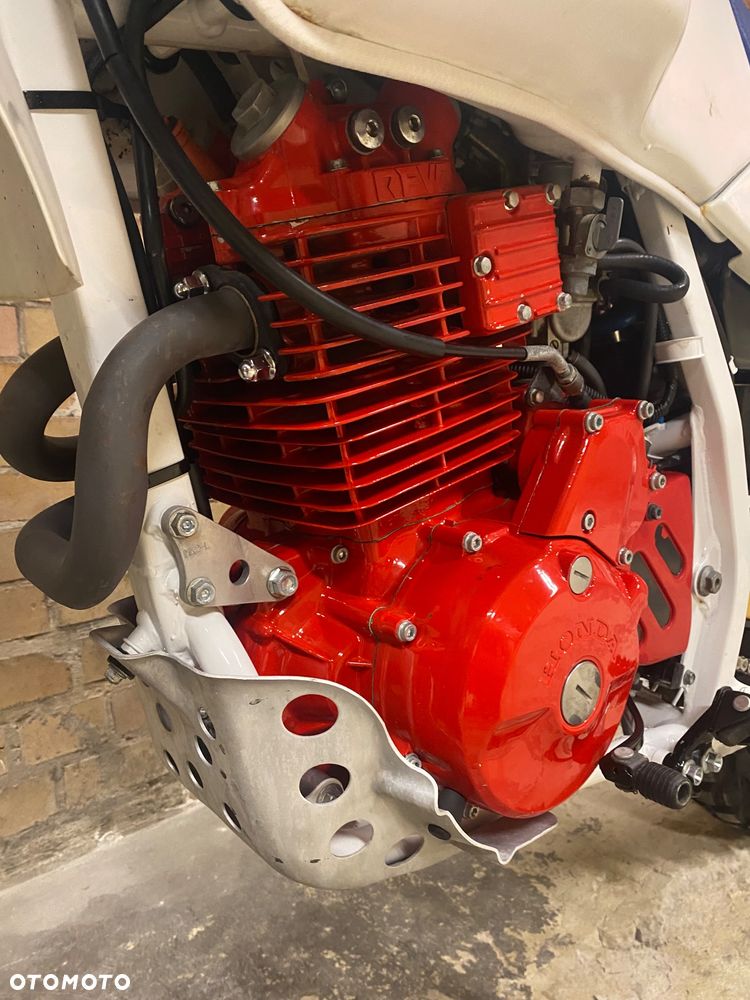 Honda XL - 23