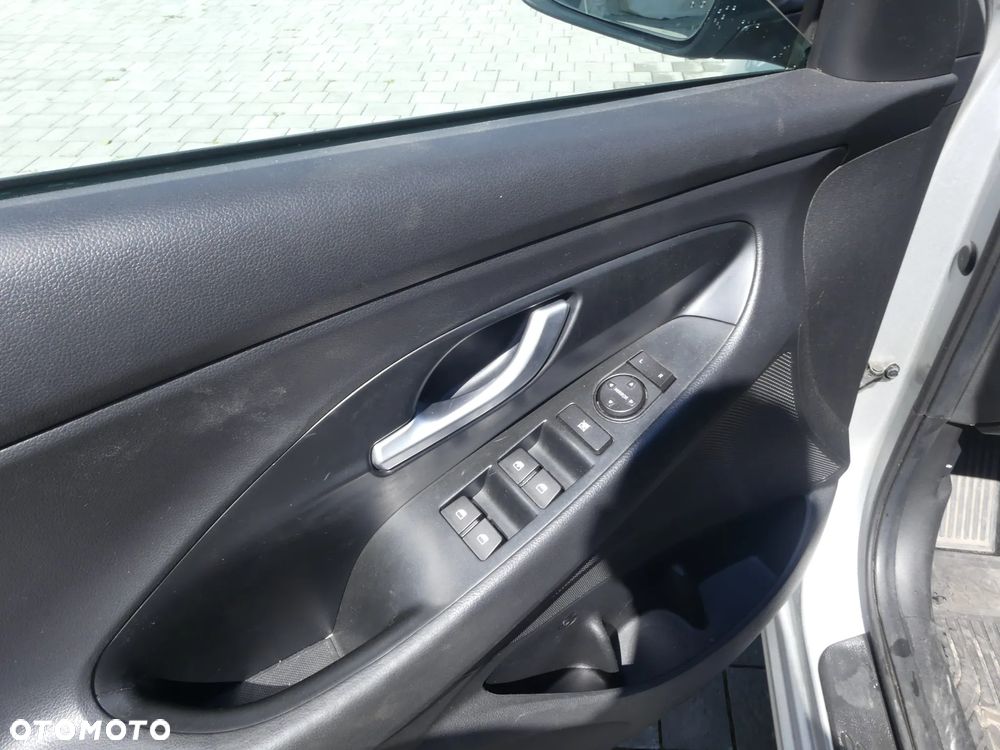 Hyundai i30 1.4 Comfort - 5