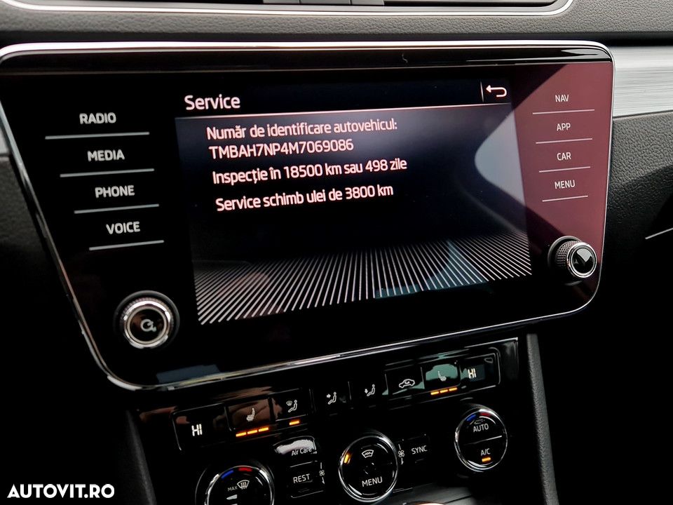 Skoda Superb 2.0 TDI DSG Ambition - 26