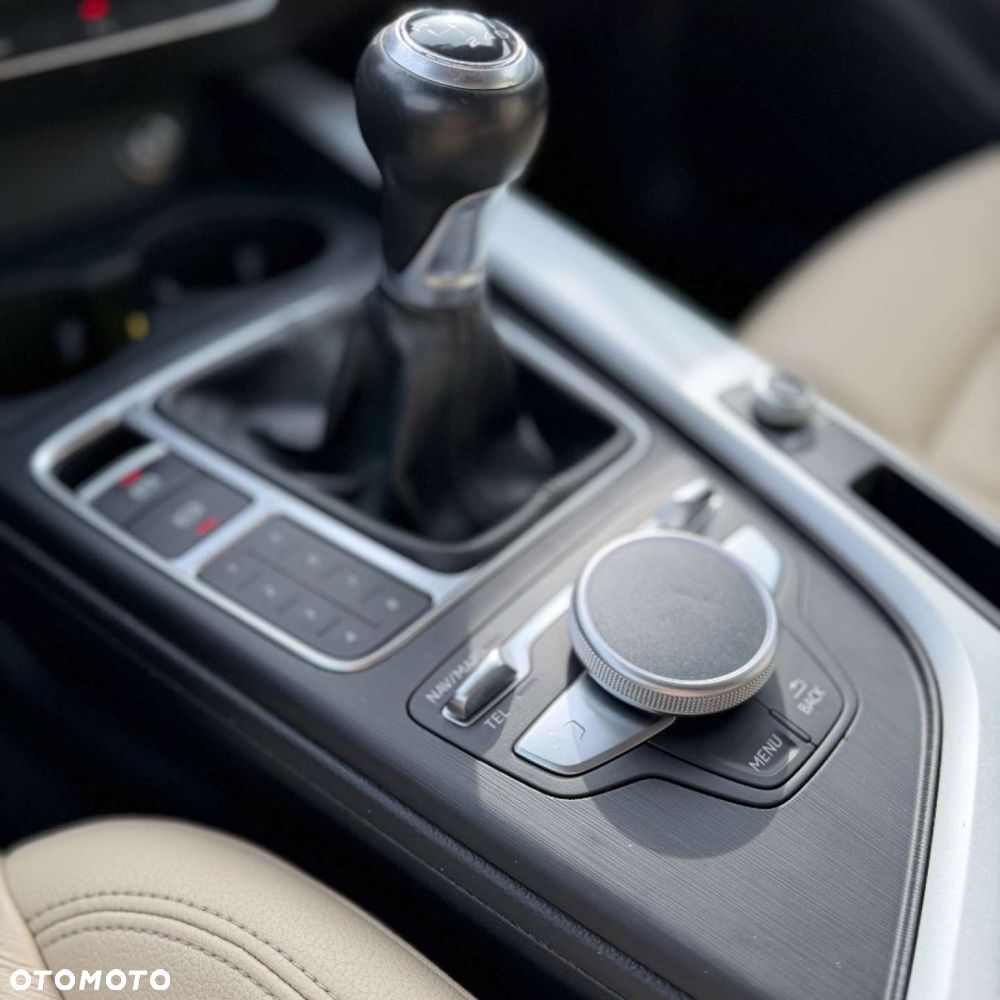 Audi A4 Avant - 30
