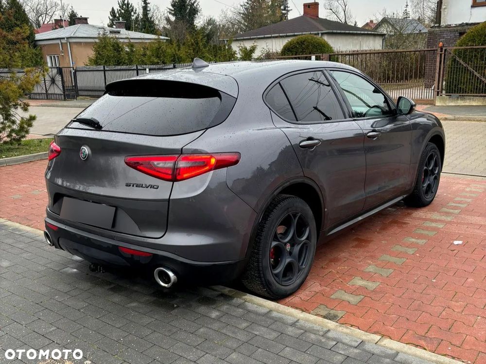 Alfa Romeo Stelvio 2.2 16V AT8-Q4 Super - 3