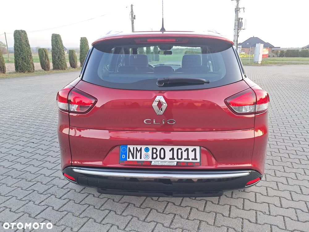 Renault Clio 1.2 16V 75 LIMITED - 11