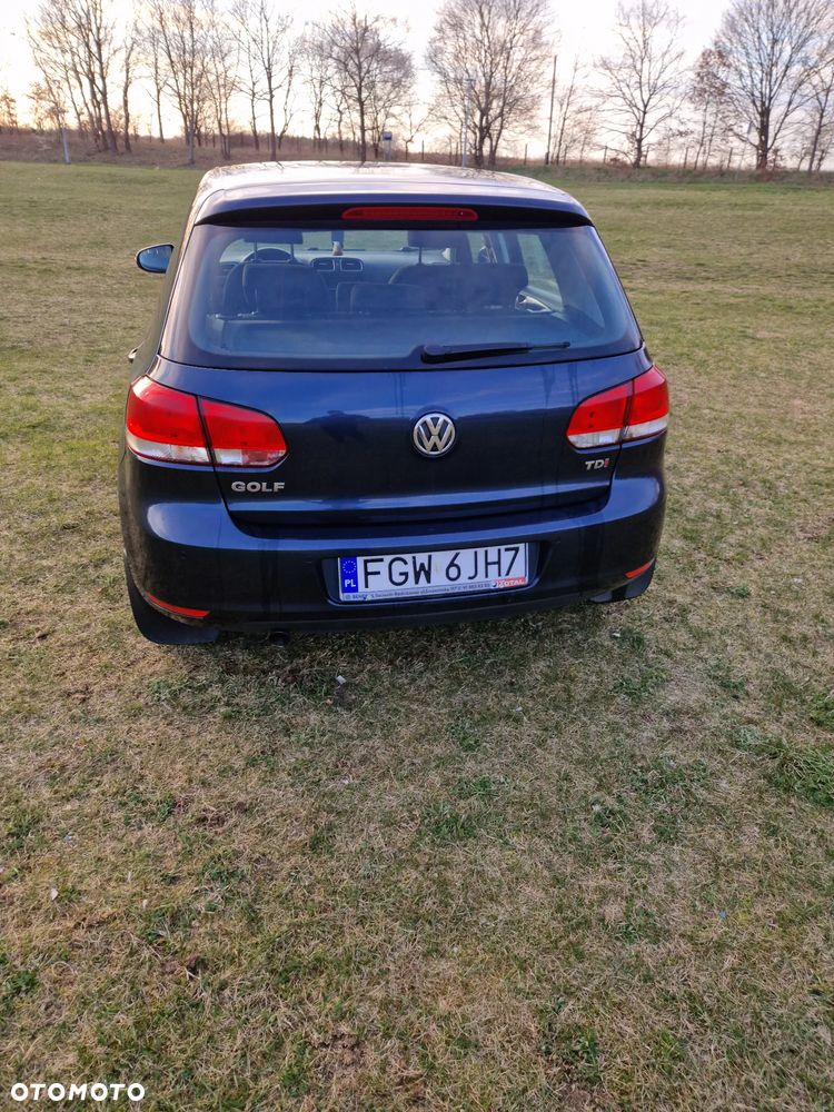 Volkswagen Golf - 2