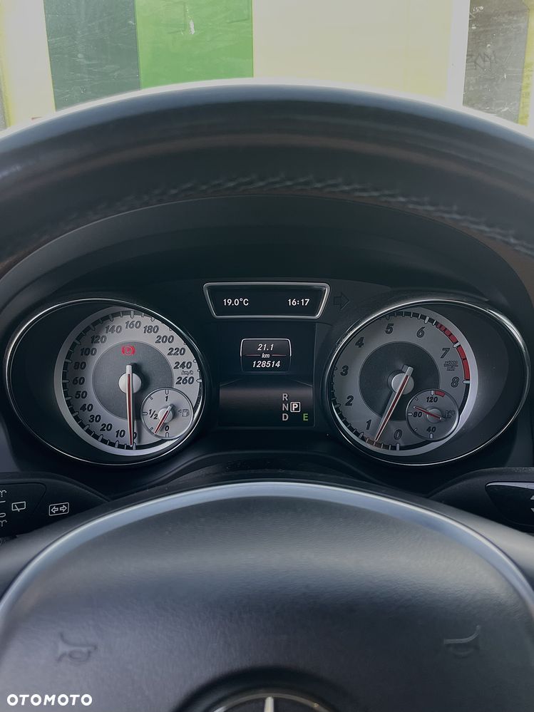 Mercedes-Benz GLA - 17