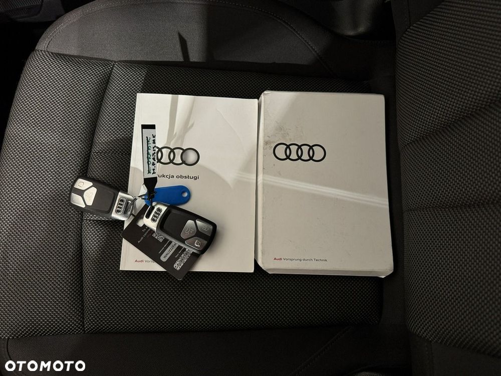 Audi A4 Avant 40 TFSI quattro S tronic advanced - 38