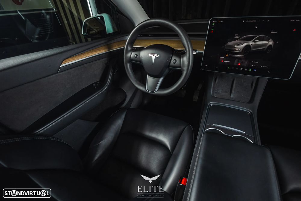Tesla Model Y Long Range Tração Integral - 18