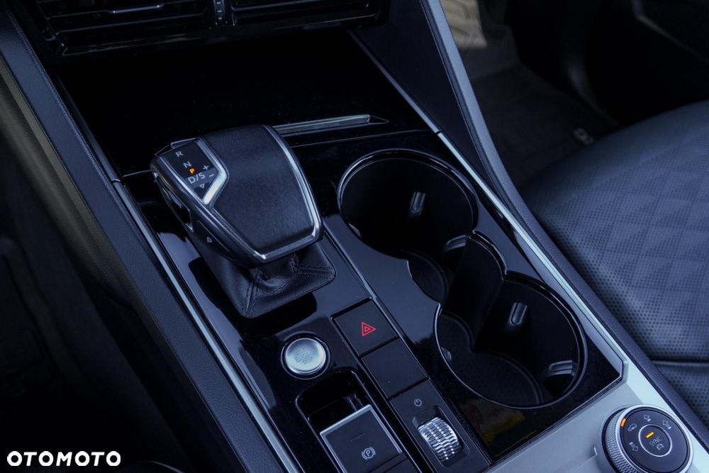 Volkswagen Touareg 3.0 V6 TFSI 4Motion R-Line - 24