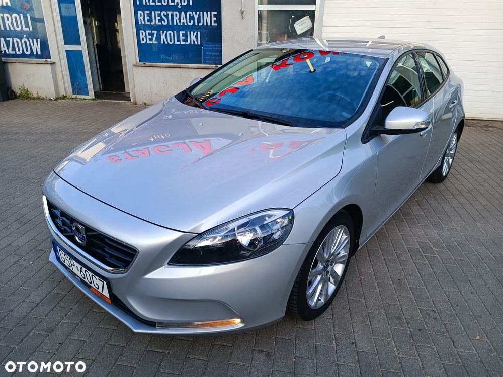Volvo V40 D2 - 12