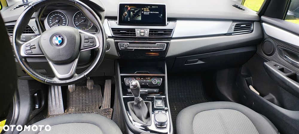 BMW Seria 2 218i - 7