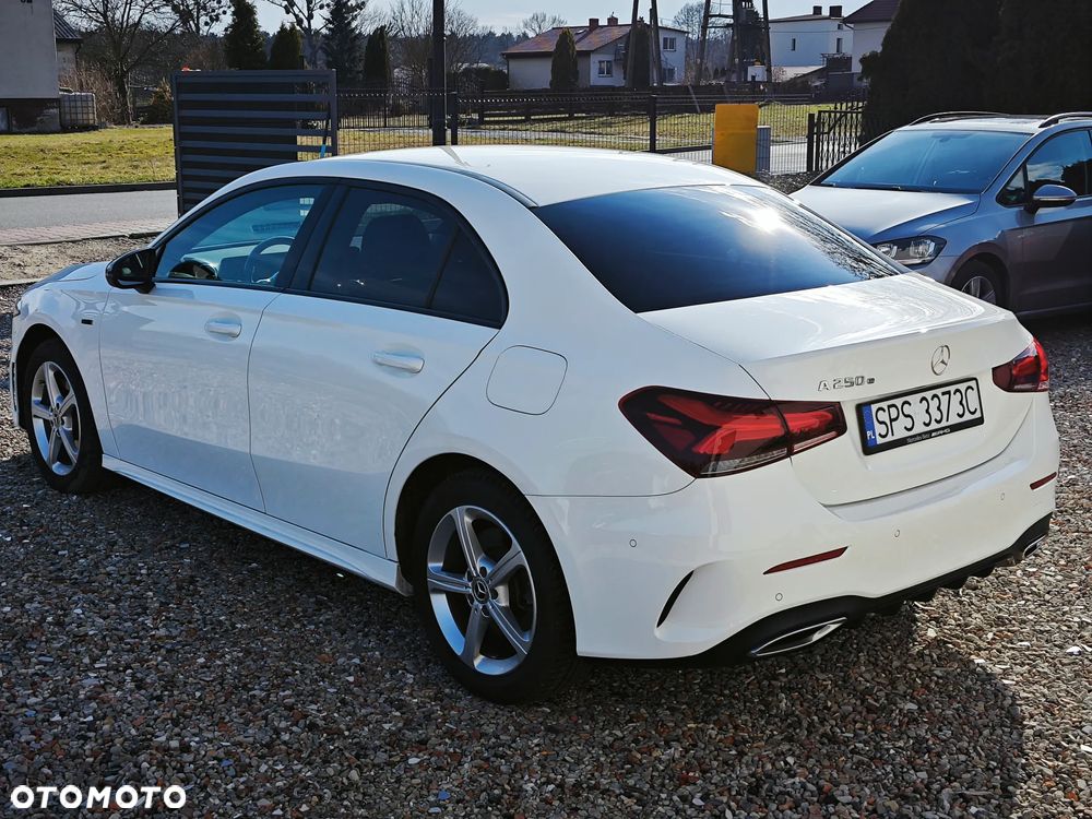 Mercedes-Benz Klasa A 250 E AMG Line 8G-DCT - 8