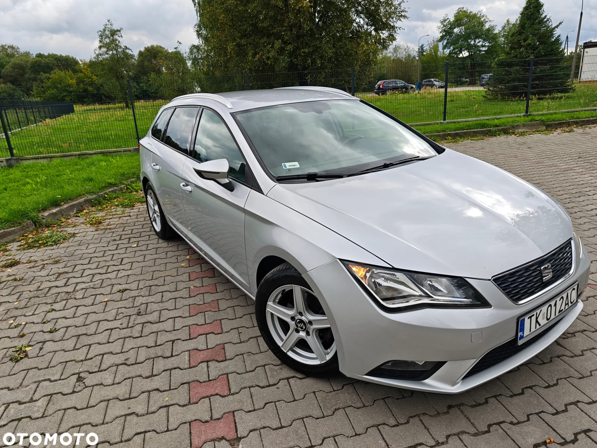 Seat Leon 1.6 TDI ECOMOTIVE Style - 6