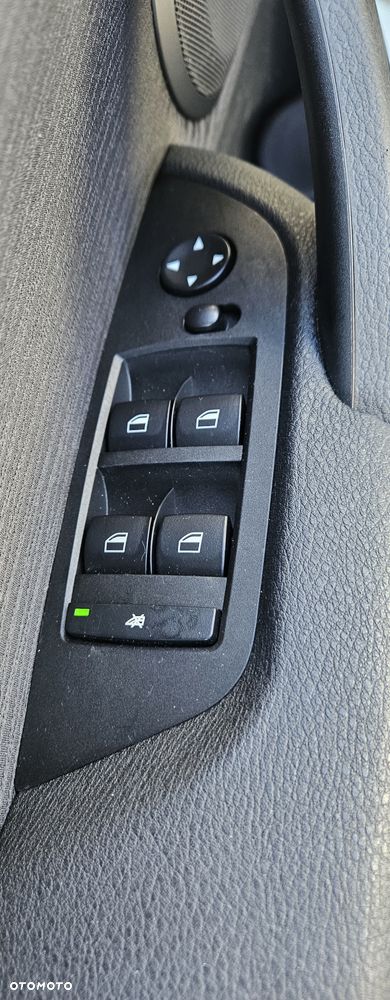 BMW X1 xDrive18d - 22