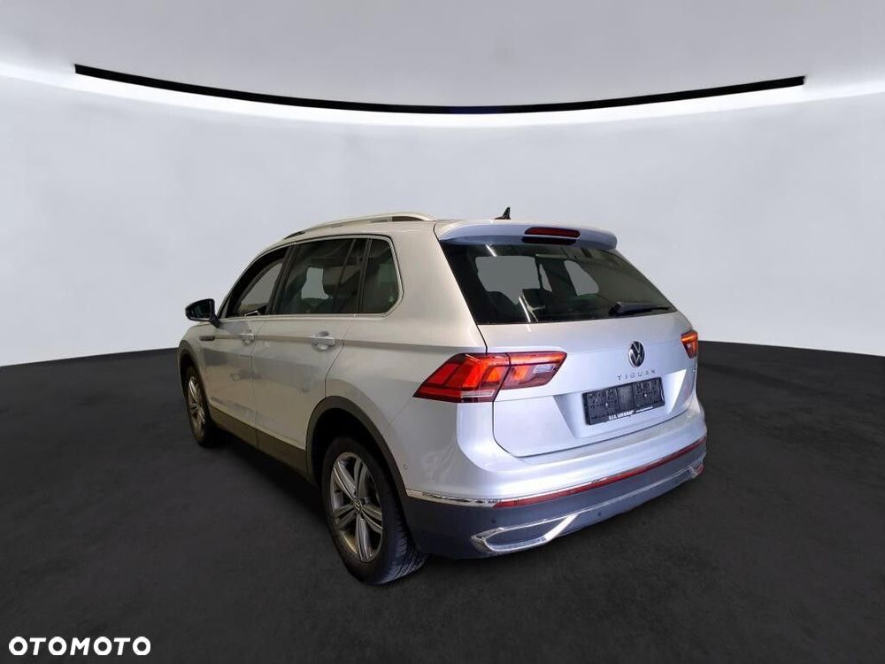 Volkswagen Tiguan - 4