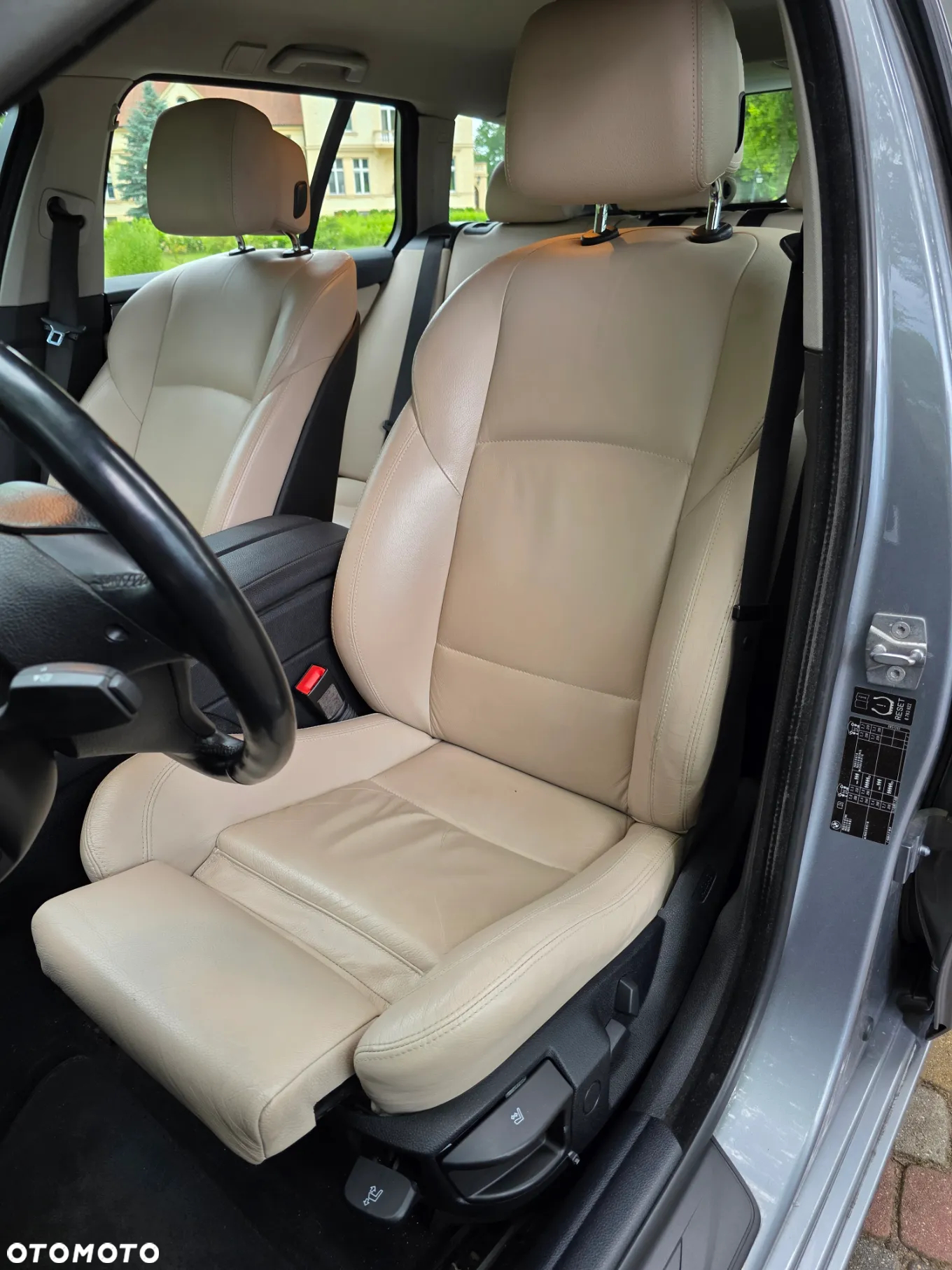BMW Seria 5 535i Touring - 32