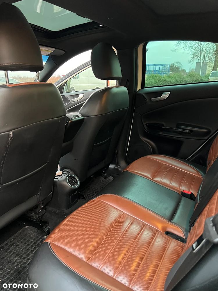 Alfa Romeo Giulietta 2.0 JTDM 16V - 13