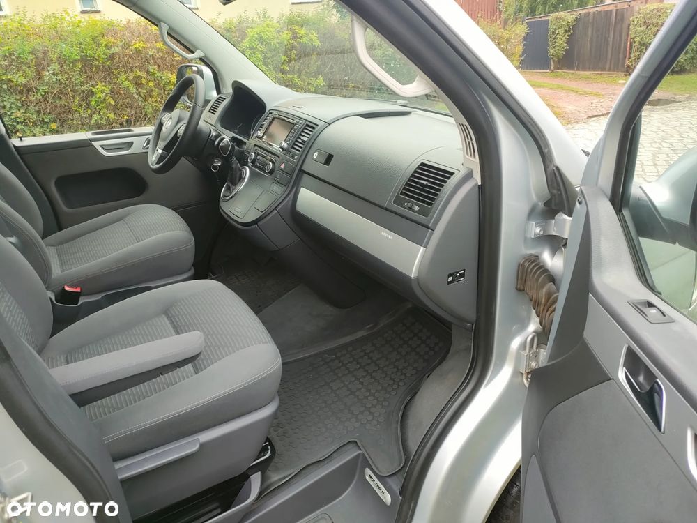 Volkswagen Multivan - 18