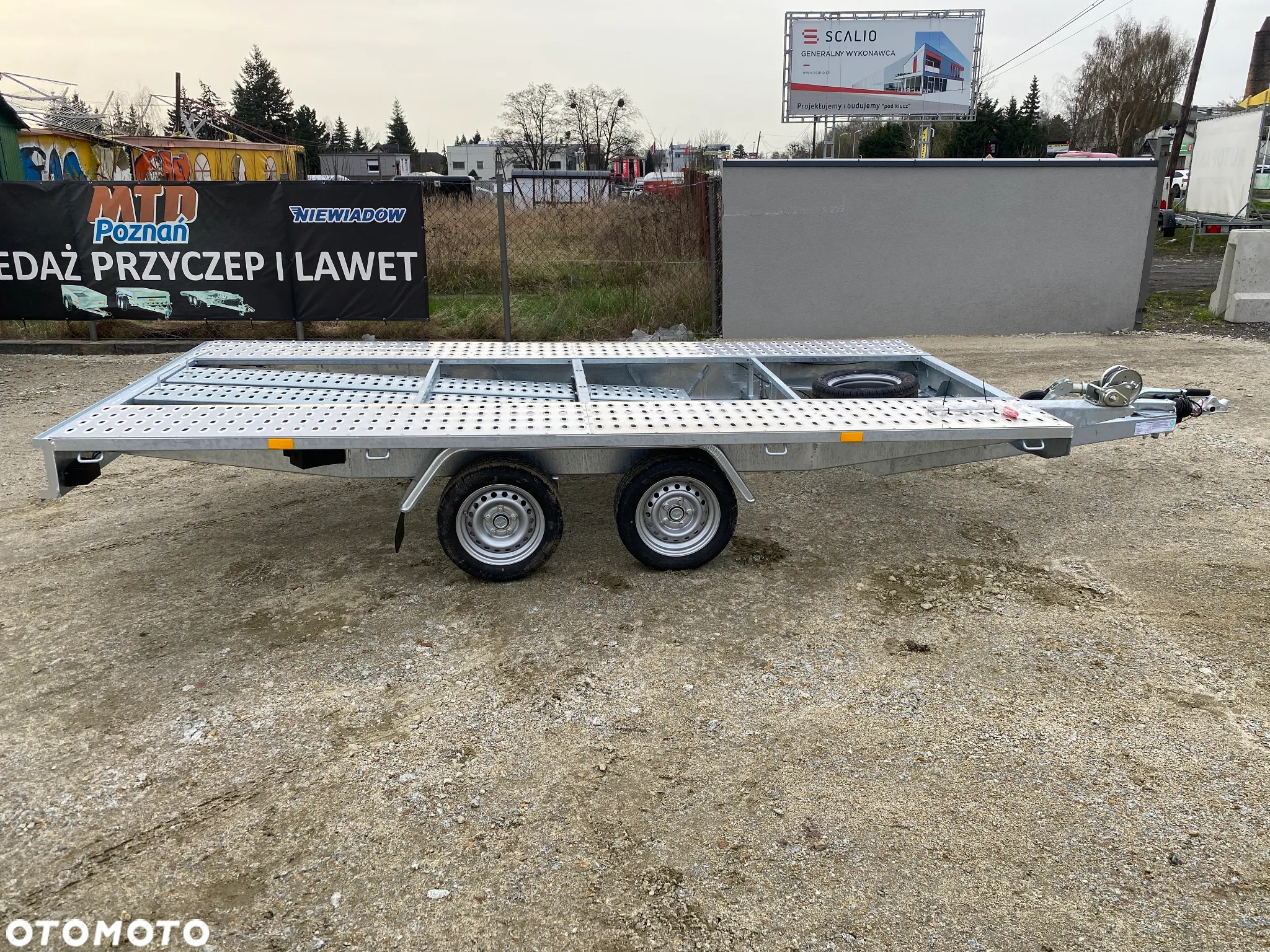 Niewiadów MARS 400X200CM DMC 2700KG PŁASKA LAWETA DO PRZEWOZU SAMOCHODÓW NISKIE KOŁA 13 Z NAJAZDAMI I WCIĄGARKĄ | DOSTAWA | RATY | LEASING | - 7