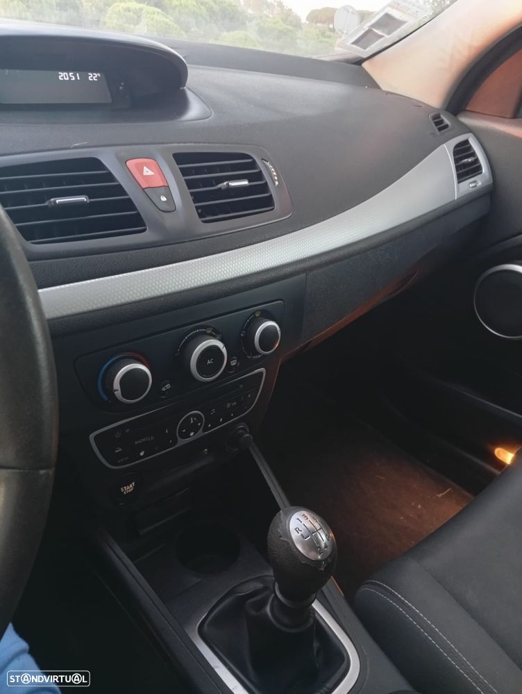 Renault Mégane Sport Tourer - 2