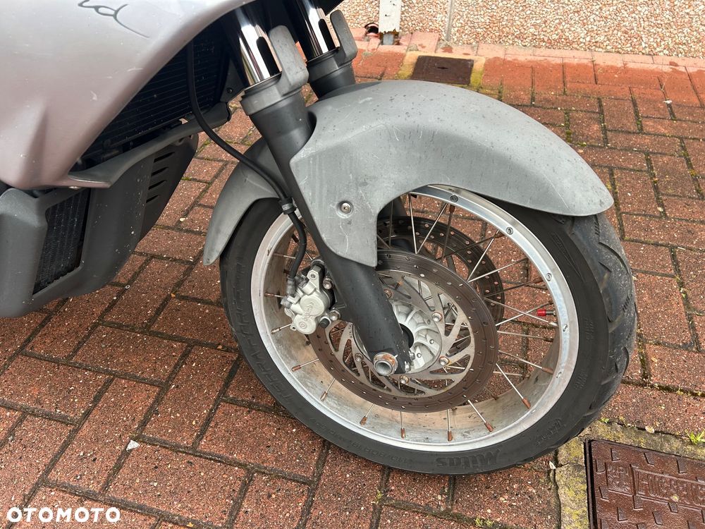 Aprilia Caponord - 7