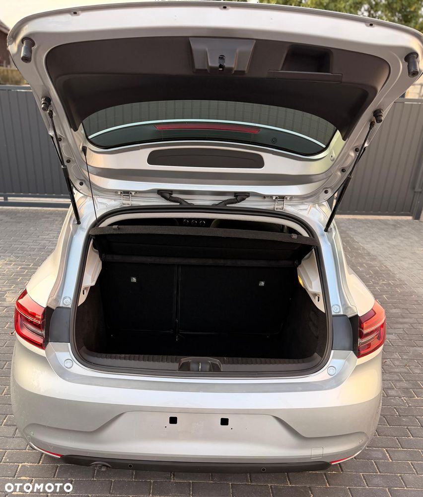 Renault Clio - 21