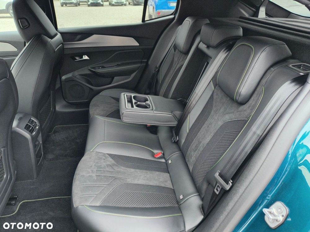 Peugeot 408 1.2 PureTech GT S&S EAT8 - 10