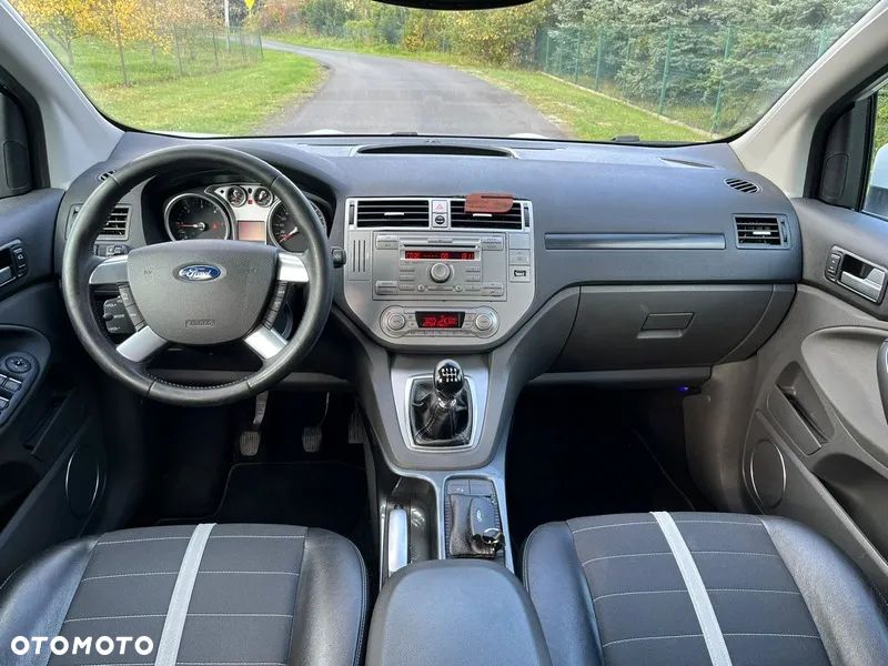 Ford Kuga 2.0 TDCi Titanium - 5