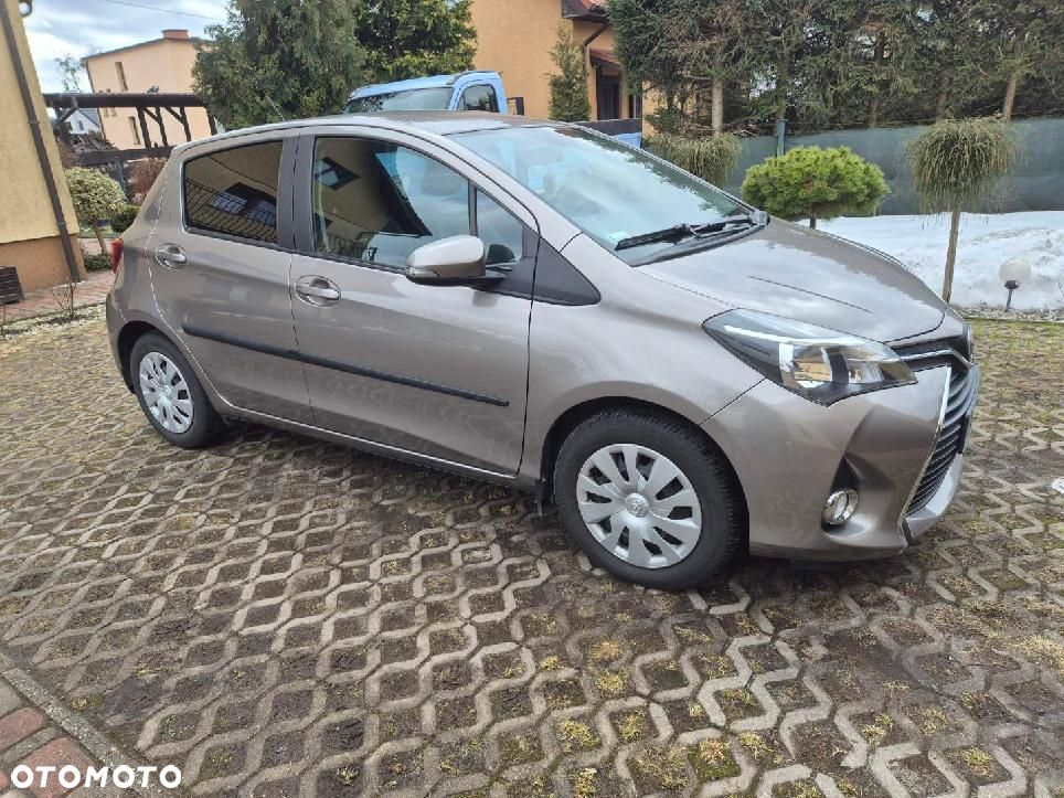 Toyota Yaris 1.33 Premium - 9