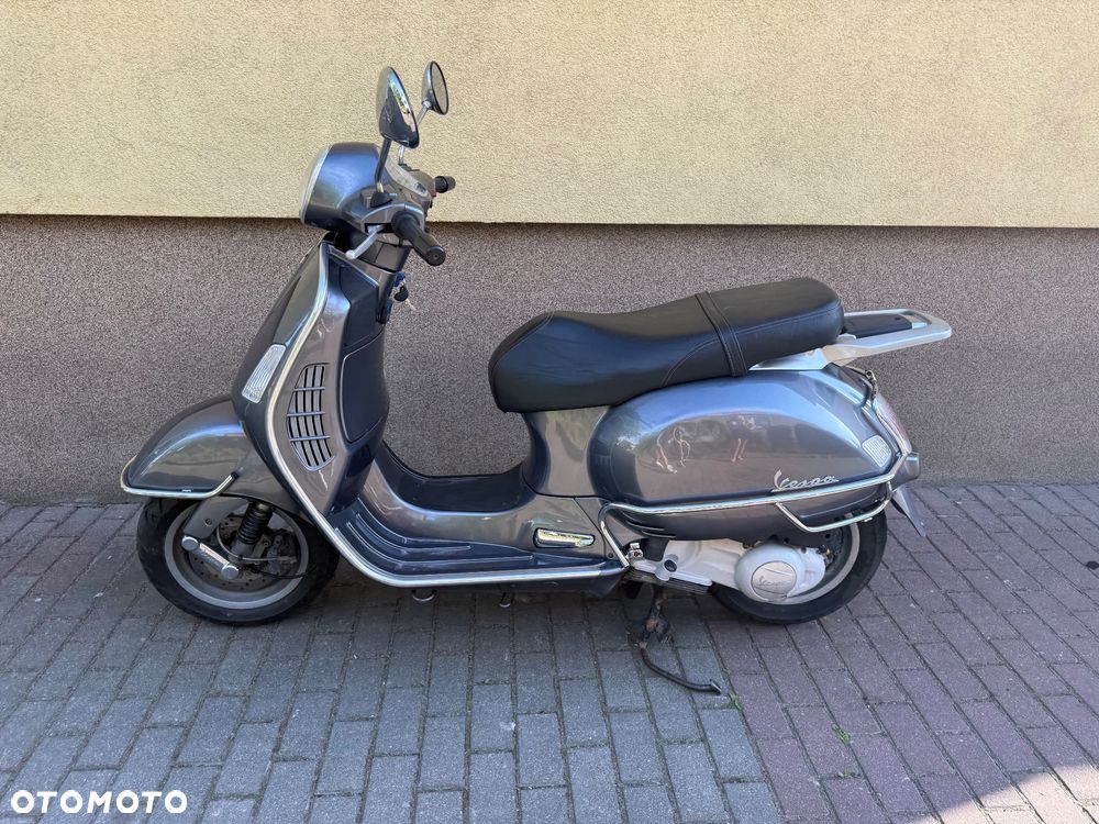 Vespa Grantourismo - 17
