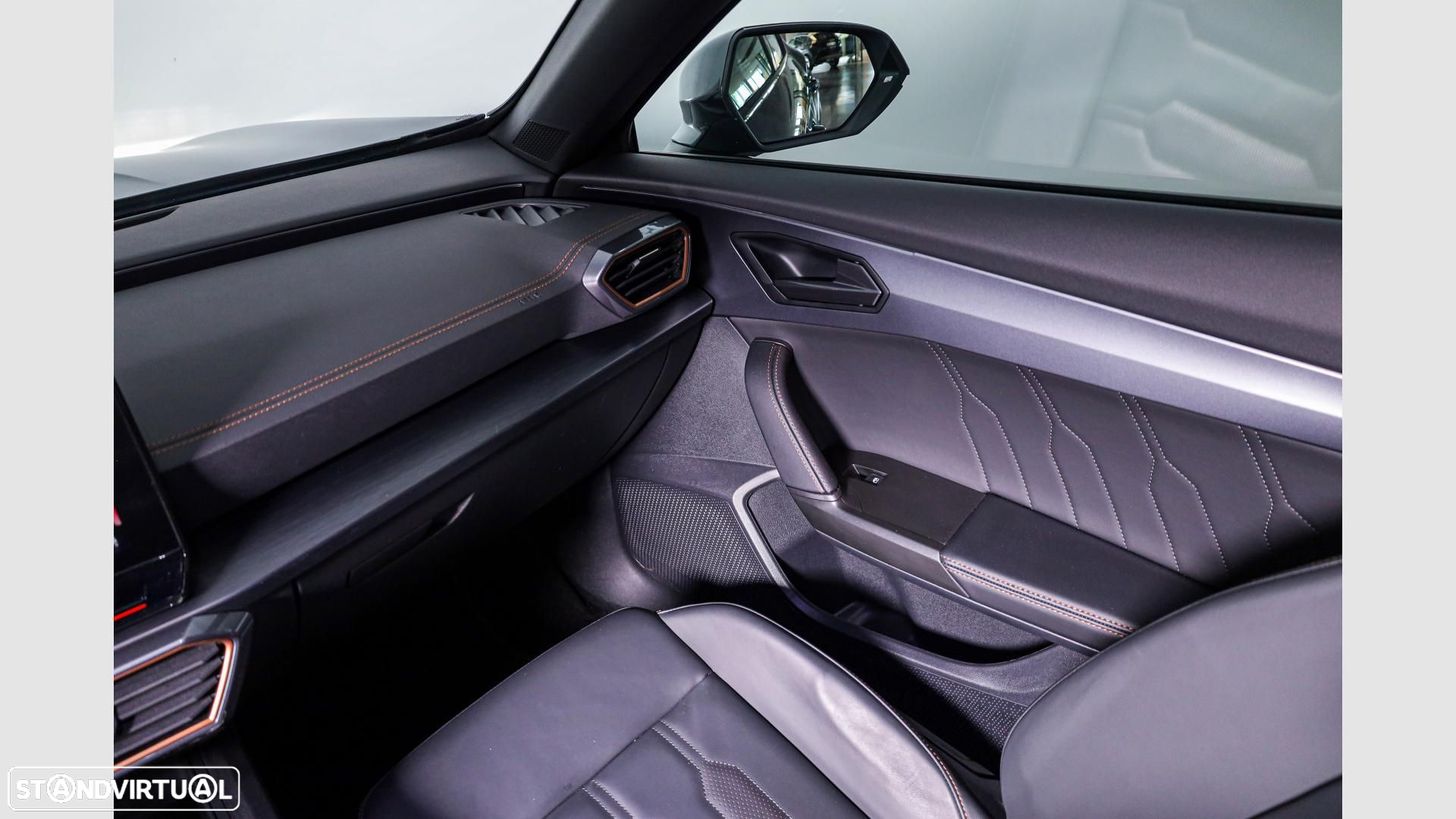 Cupra Formentor 1.4 e-Hybrid Base DSG - 17