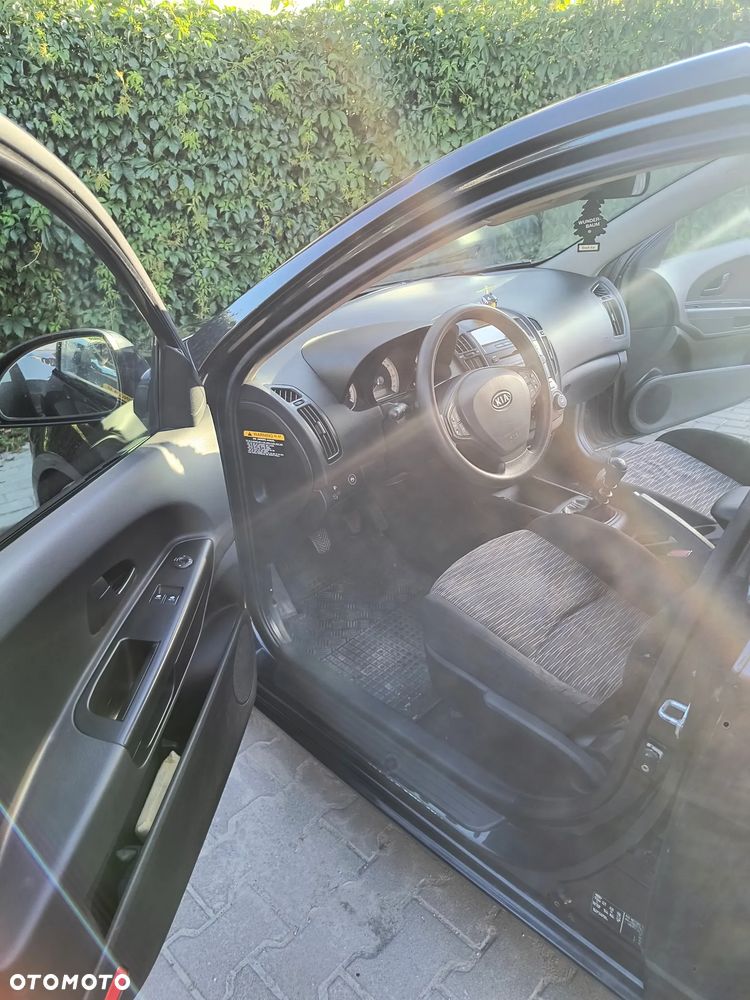 Kia Ceed 1.4 Comfort - 4