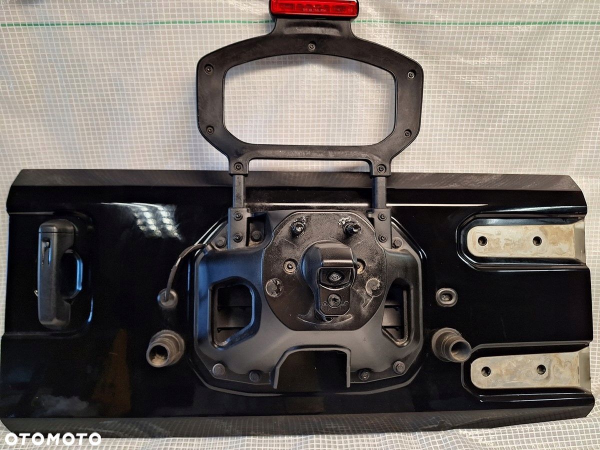 jeep wrangler jl  18-  klapa tyl tylna kamera  orginal . demontaz - 1