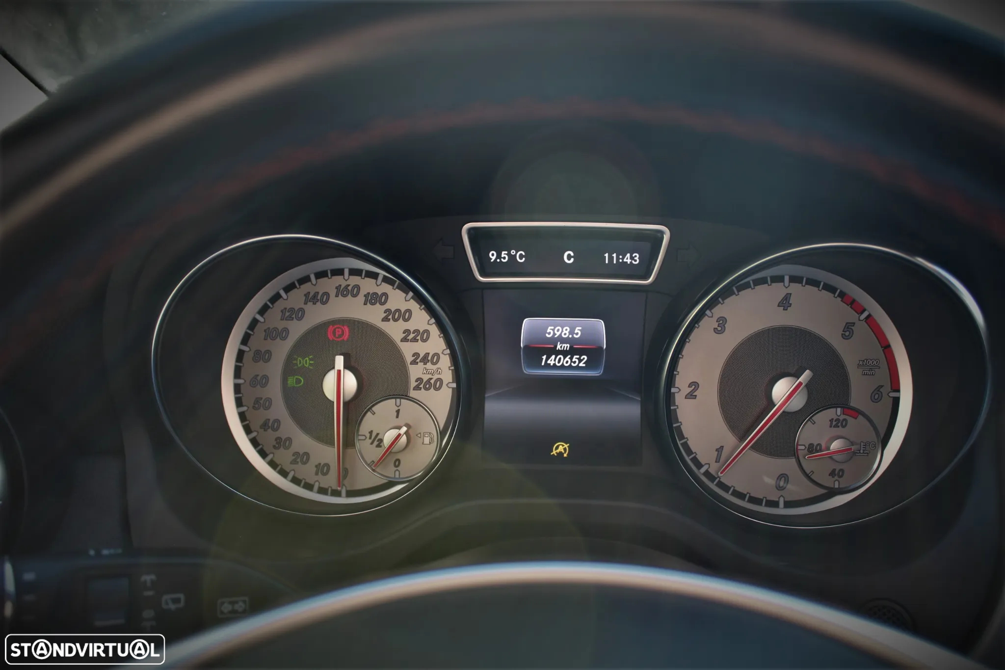 Mercedes-Benz CLA 180 d Shooting Brake AMG Line - 19