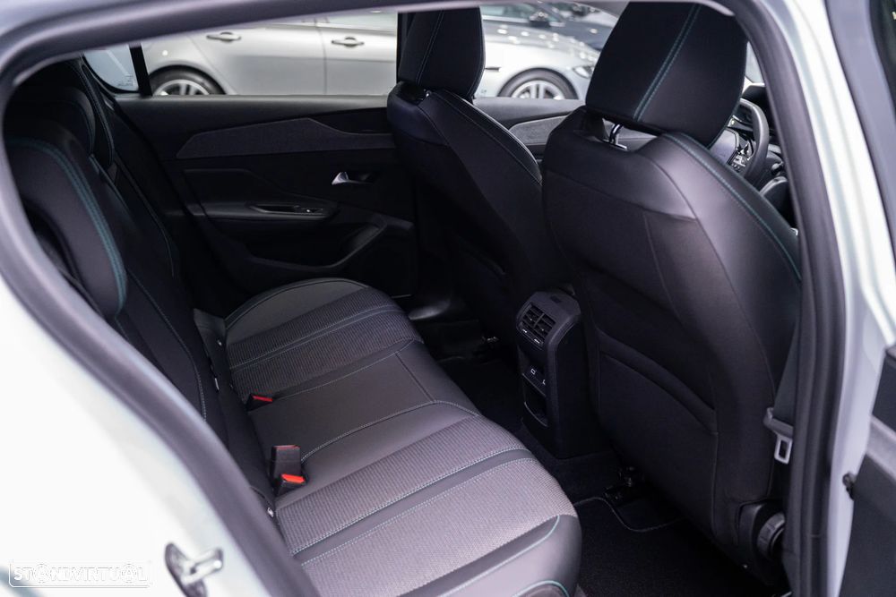 Peugeot 308 1.2 PureTech Allure - 20