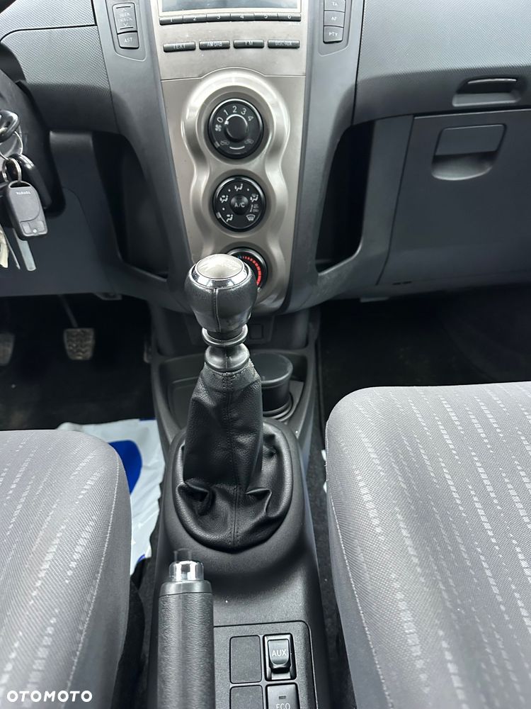 Toyota Yaris 1.33 Sol - 16