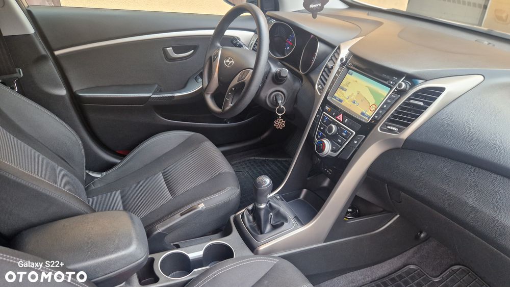 Hyundai i30 blue Kombi 1.6 CRDi Classic Navigation - 15