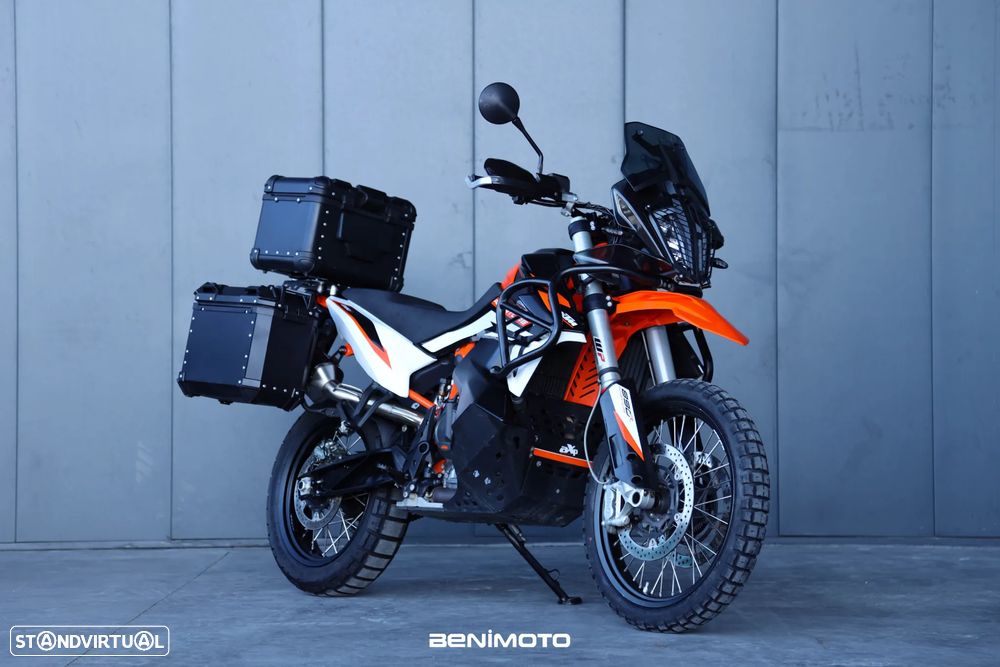 KTM 890 Adventure R - 1