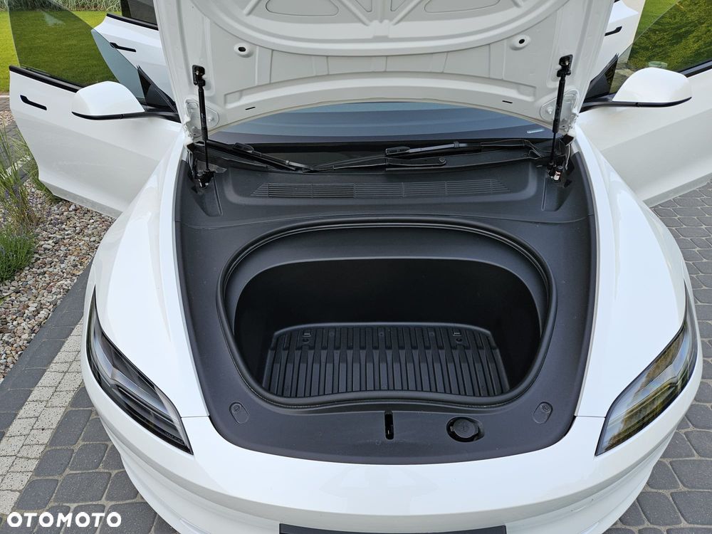 Tesla Model 3 - 13