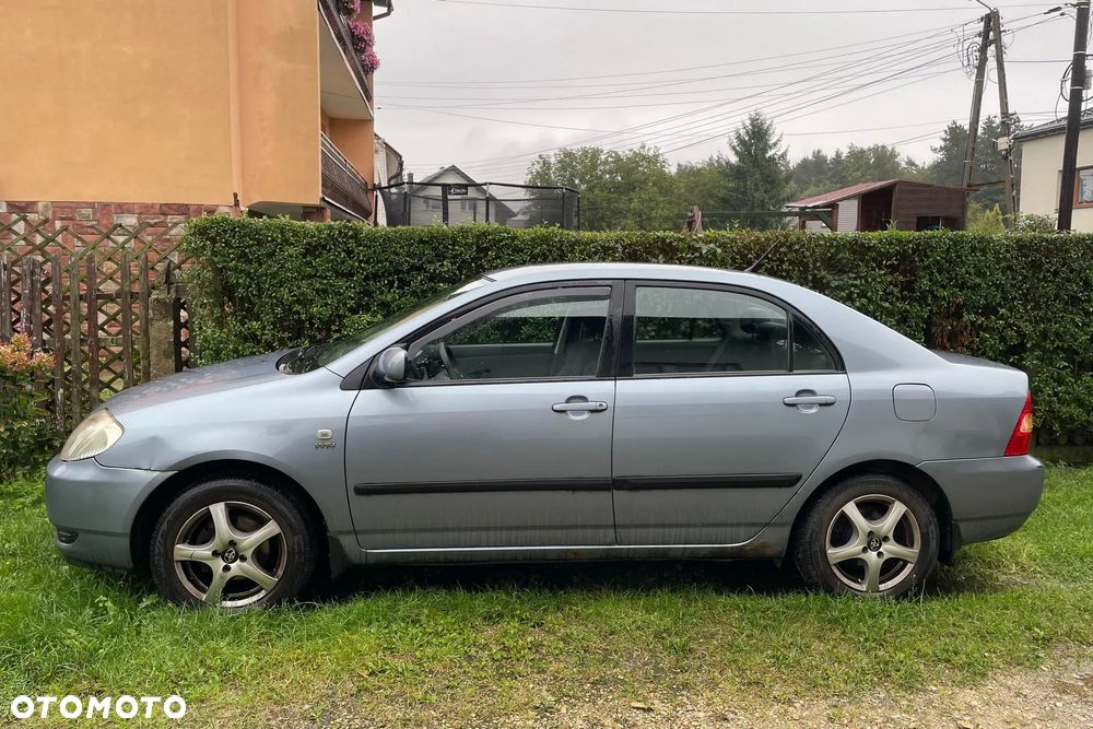 Toyota Corolla - 3