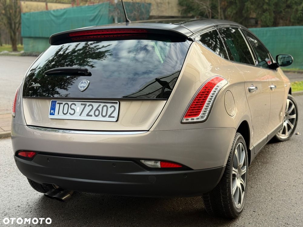 Lancia Delta 1.9 MJ TB Executive - 6